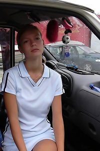 senior chick deep throating rod in underwear